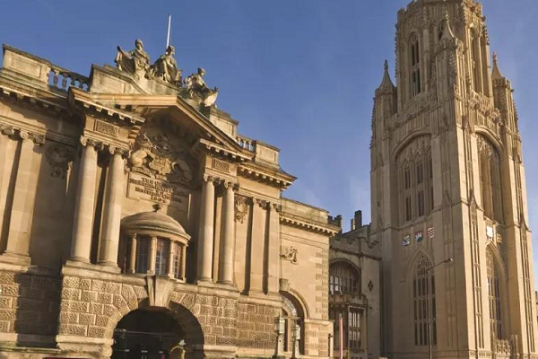  英国林肯大学毕业论文辅导