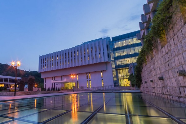 香港大学性代数课程考试辅导