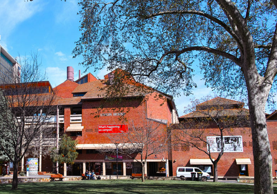 布里斯托大学Essay辅导