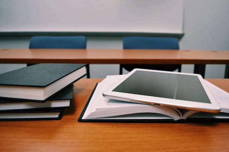 约克大学留学生开除申诉流程是怎样的？